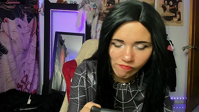 Anneharperr online show from April 2026 12:23:01 PM