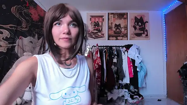 Anneharperr online show from April 2026 07:58:01 PM