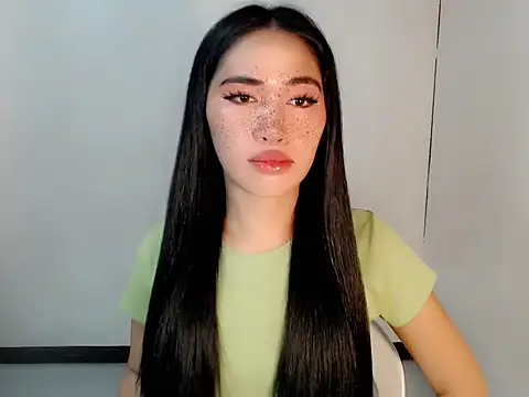 Snapshot of urasiankylie chatting on April 2026 05:04:02 PM urasiankylie online show from April 2026 05:04:02 PM