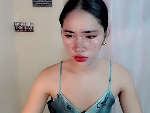 Snapshot of urasiankylie chatting on May 2026 05:02:01 AM urasiankylie online show from May 2026 05:02:01 AM