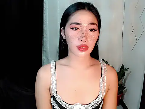 Snapshot of urasiankylie chatting on May 2026 03:17:02 PM urasiankylie online show from May 2026 03:17:02 PM
