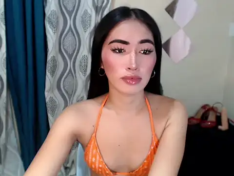 Snapshot of urasiankylie chatting on May 2026 05:19:02 PM urasiankylie online show from May 2026 05:19:02 PM