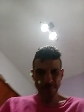 Guillelp online show from July 2026 07:08:02 PM