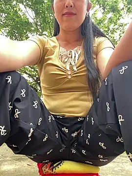 Huonglyna online show from April 2026 02:14:01 AM