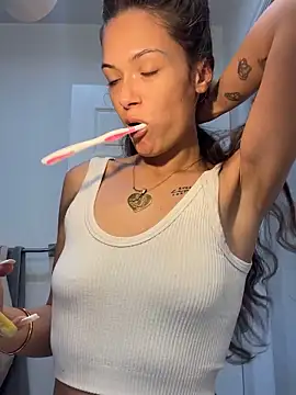 AliciaDx online show from April 2026 09:51:02 PM