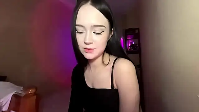 Adeline star online show from April 2026 04:09:02 PM