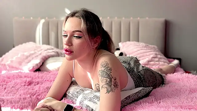 StacyStone online show from April 2026 06:14:01 AM