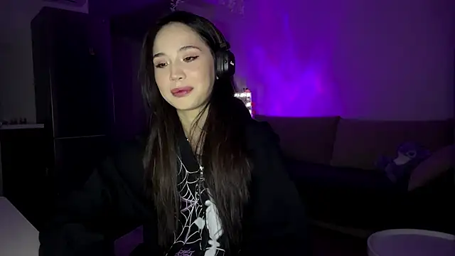 Elizabetswan online show from April 2026 09:08:02 PM