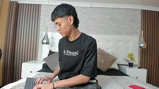 DannTaylor online show from April 2026 12:54:01 PM