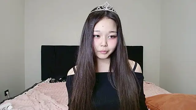 sayanim0 online show from April 2026 01:04:01 PM