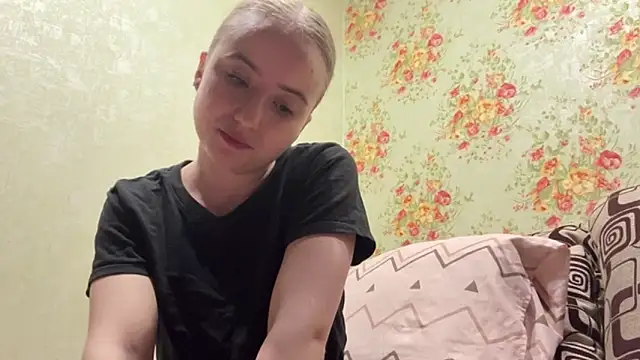 SabinaHaggen online show from April 2026 09:39:33 PM