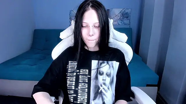 Snapshot of SugarBunny18 chatting on July 2026 07:57:01 AM SugarBunny18 online show from July 2026 07:57:01 AM