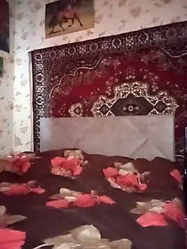 AuroKaria online show from April 2026 01:28:01 PM