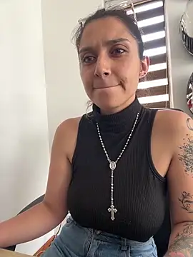 Isabella varella- online show from April 2026 02:11:02 PM