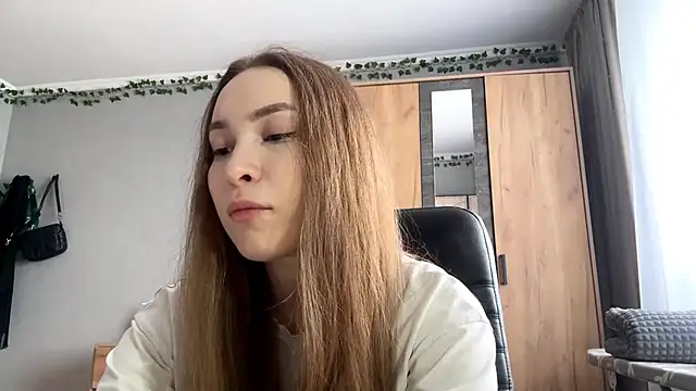 Milaissocute online show from April 2026 09:18:01 AM