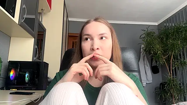 Milaissocute online show from April 2026 10:09:02 AM