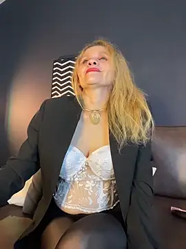 EvangelineLove  online show from June 2026 09:06:02 PM