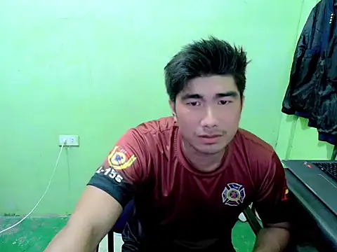 Hunkfireman online show from April 2026 01:33:01 AM