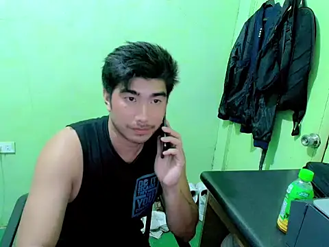 Hunkfireman online show from April 2026 08:42:02 PM