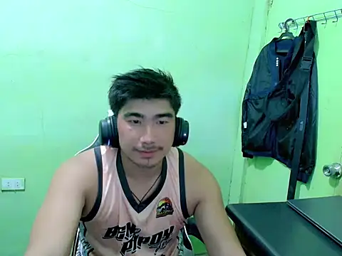 Hunkfireman online show from May 2026 11:50:01 PM