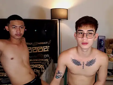 Xasianhotguy online show from April 2026 07:28:01 AM