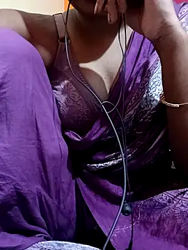 Hot-Kareena online show from April 2026 06:35:01 PM