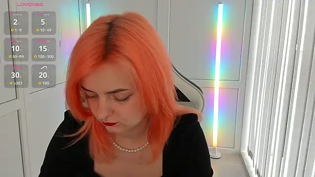 NightLeaf online show from April 2026 01:16:01 PM