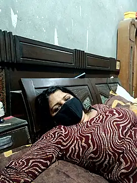 Riyashrma001 online show from April 2026 09:25:02 AM