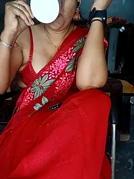 Riyashrma001 online show from April 2026 06:33:02 PM