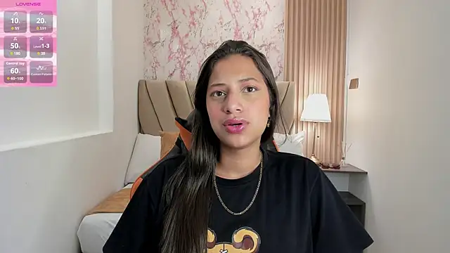 Atiena  online show from April 2026 06:48:02 PM