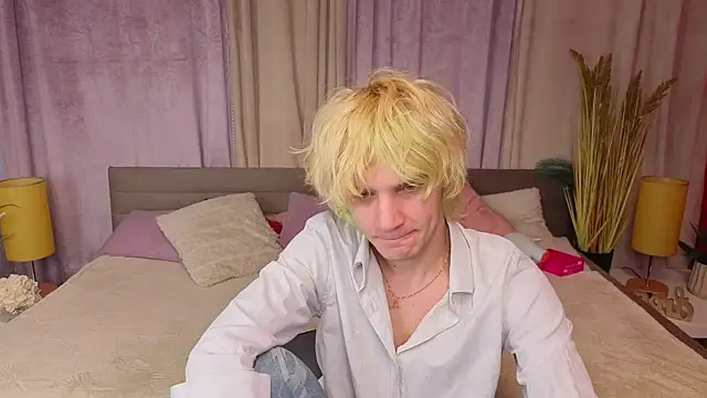 JameMilann online show from April 2026 06:19:01 AM