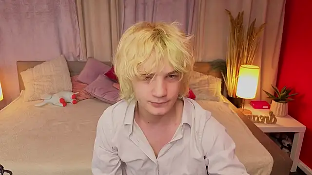 JameMilann online show from April 2026 06:39:01 AM