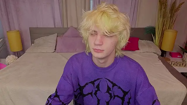 JameMilann online show from April 2026 06:27:01 AM