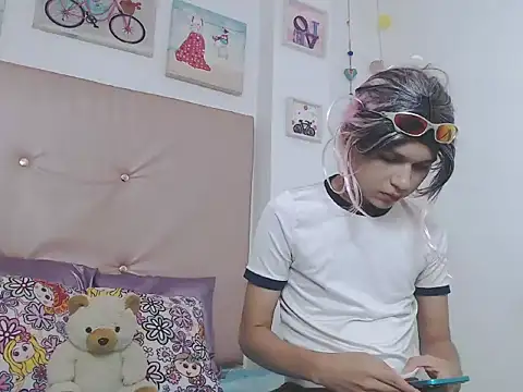 Aleja Scoott  online show from April 2026 03:13:01 AM