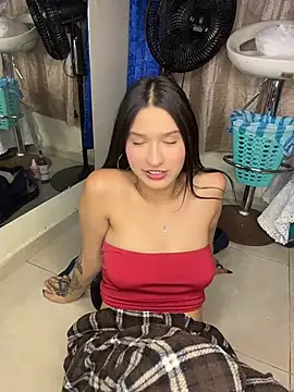 AgathaSanderhs1  online show from April 2026 12:33:02 AM