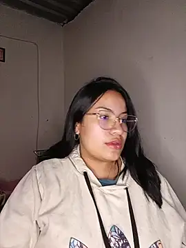 Snapshot of SerenaDupont_ chatting on June 2026 04:22:01 AM SerenaDupont online show from June 2026 04:22:01 AM