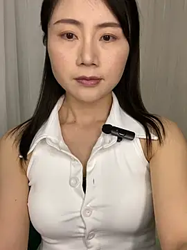 yaya0302 online show from April 2026 03:31:01 AM