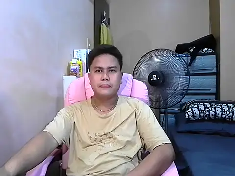 Snapshot of tipsy_butter chatting on June 2026 08:19:02 AM tipsy butter online show from June 2026 08:19:02 AM