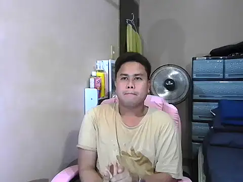 Snapshot of tipsy_butter chatting on July 2026 10:17:02 AM tipsy butter online show from July 2026 10:17:02 AM