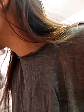 Leticia Hinkley  online show from April 2026 12:27:01 PM