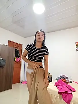 Leticia Hinkley  online show from April 2026 11:38:02 AM