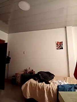 Leticia Hinkley  online show from April 2026 11:44:02 AM