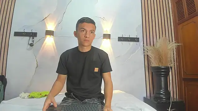 DilanAndKing online show from April 2026 01:16:02 PM