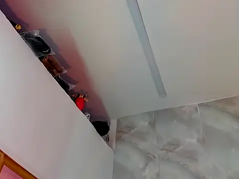 EllyBloom online show from April 2026 01:38:01 PM