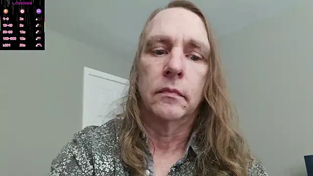 Magnus Luv online show from June 2026 06:43:01 PM