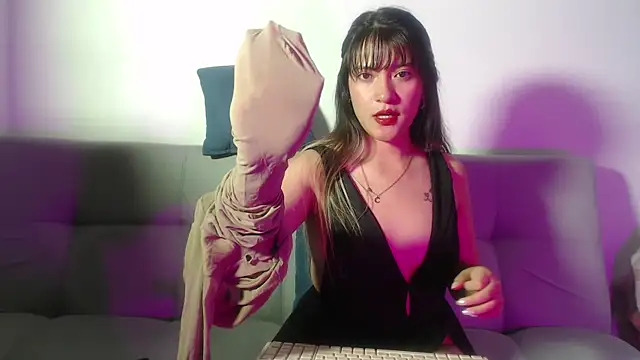 hannajonnes1 online show from April 2026 12:02:02 AM