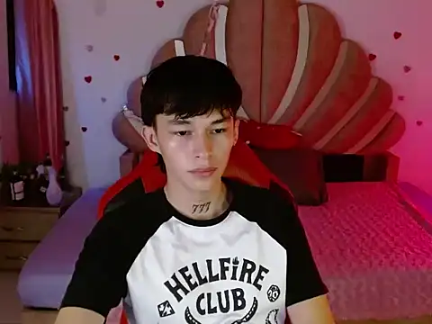 Marco fox723 online show from April 2026 06:03:01 PM