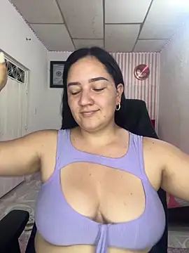 Snapshot of Fresita-12 chatting on April 2026 01:21:02 AM Fresita-12 online show from April 2026 01:21:02 AM