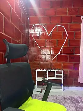 Snapshot of Fresita-12 chatting on May 2026 01:40:01 PM Fresita-12 online show from May 2026 01:40:01 PM