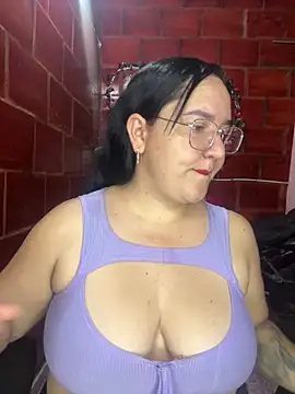 Snapshot of Fresita-12 chatting on May 2026 07:23:02 PM Fresita-12 online show from May 2026 07:23:02 PM